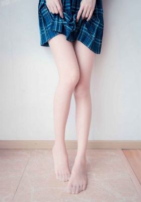 男子多次19楼窗外偷窥洗澡被抓