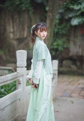 体育生爽擼又大又粗的雞巴游戏