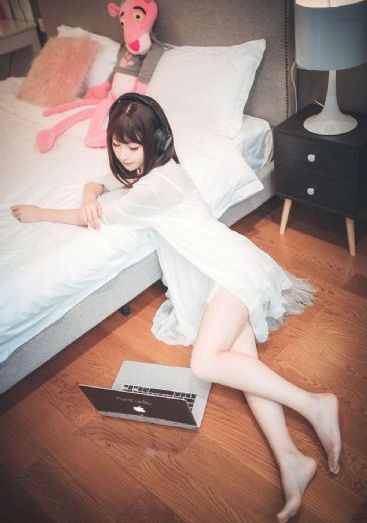 电影漂亮的女邻居